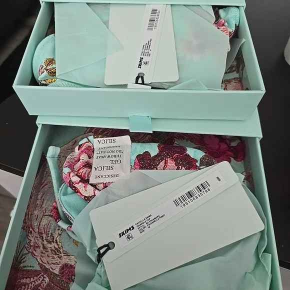 SKIMS X Roberto Cavalli DIPPED TIE BIKINI BOTTOM TRIANGLE BIKINI TOP SIZE MED - Picture 9 of 9